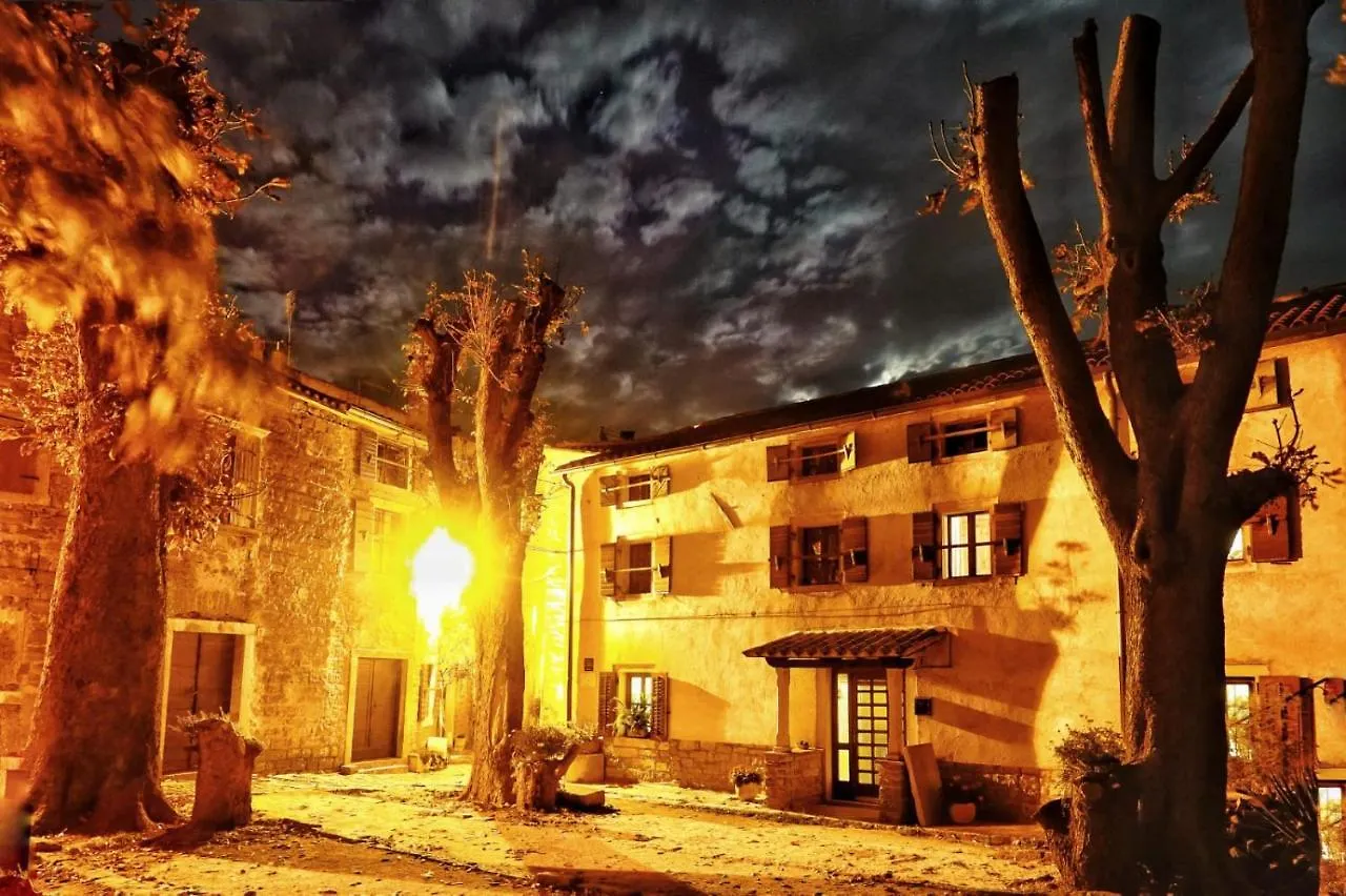 House Fiorela Holiday home Groznjan Croatia